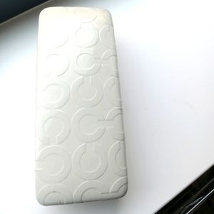 Coach Authentic White Eyeglass Case 6" long hard shell Preowned